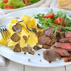 Da contorno sulle tavole dei ricchi a cibo sfama-popolo, la storia non scontata della pasta 