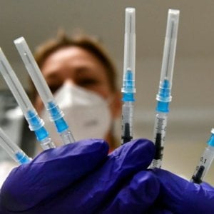 Covid, quarta dose di vaccino: ce ne sarà bisogno? 