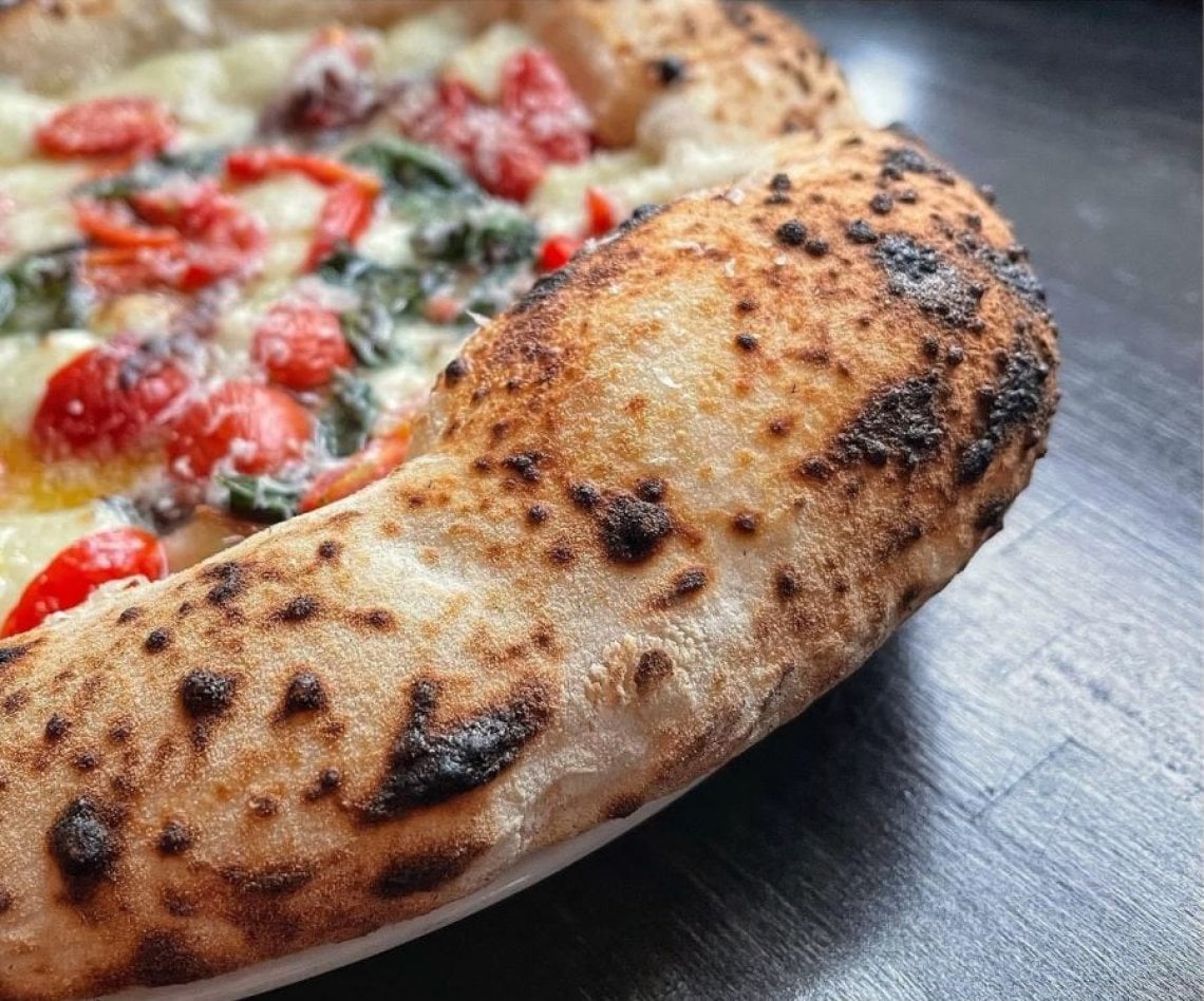 &nbsp;Una pizza napoletana