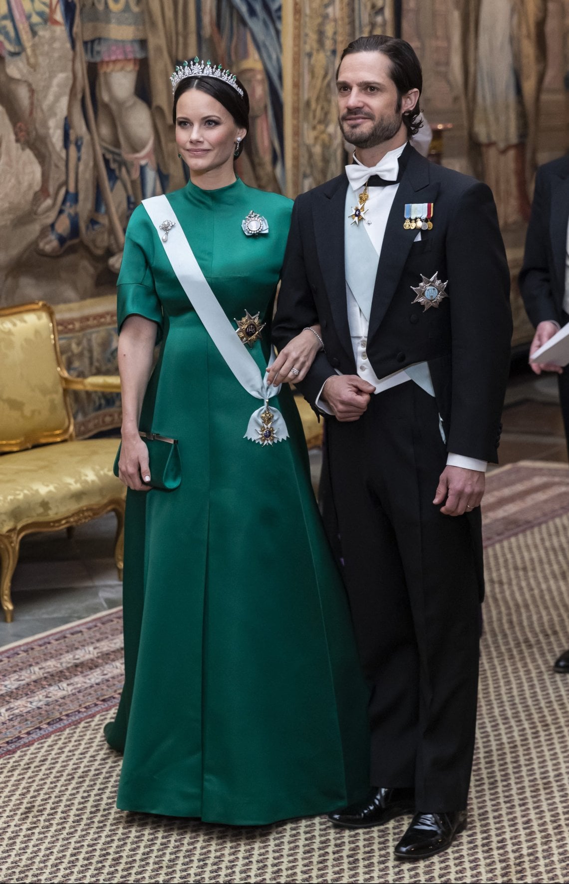 Abiti da sera, tiare e gioielli: la famiglia reale svedese sfoggia il  meglio di sé nel primo gala dopo la pandemia - la Repubblica
