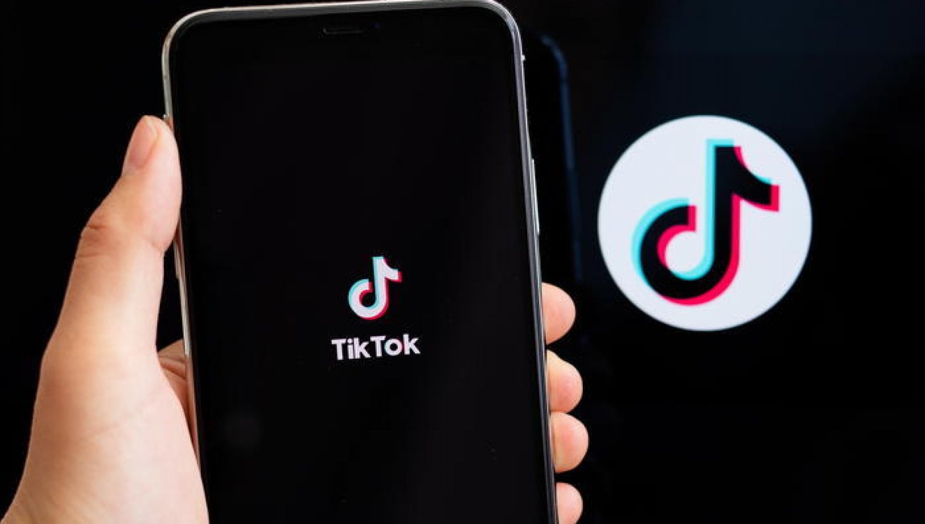Su TikTok arriva il tasto Non Mi Piace contro molestie e commenti ...