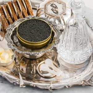 Caviale e vodka banditi dalle tavole europee