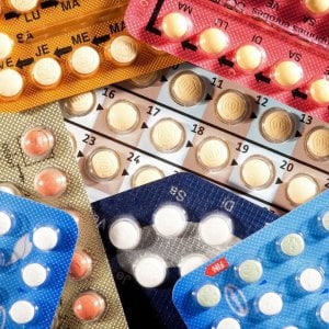 Pillola anticoncezionale: benefici, rischi e falsità