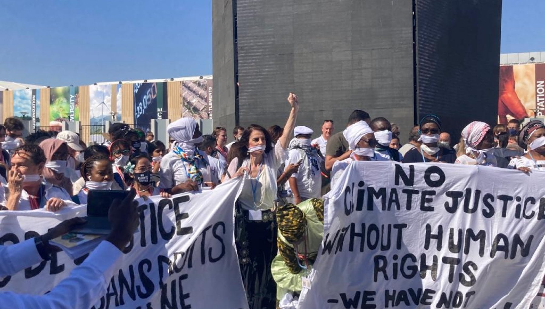 Alla Cop27 La Protesta Silenziosa Delle Donne Non C Giustizia alla-cop27-la-protesta-silenziosa-delle-donne-non-c-giustizia