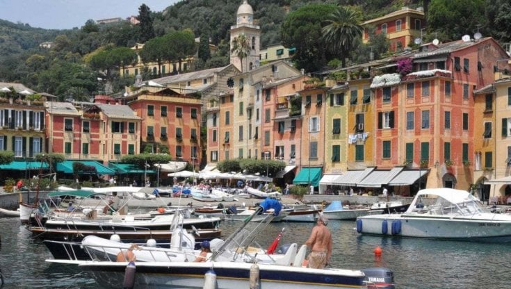 Portofino sovranista: nei menù dei ristoranti obbligatori almeno tre piatti e tre vini locali