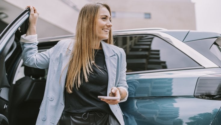 Automobili, una su due è “connessa”