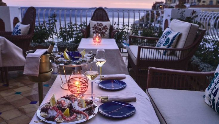 Tra cibo, arte e panorami mozzafiato: Le Sirenuse a Positano