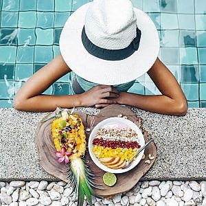 Ma ci si può tuffare in mare dopo mangiato? Ecco la verità, tra scienza e falsi miti