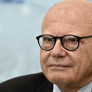 Covid, Galli: "Lo stop all'isolamento non ha basi scientifiche"