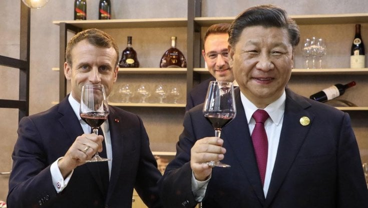 &nbsp;Emmanuel Macron e Xi Jiping