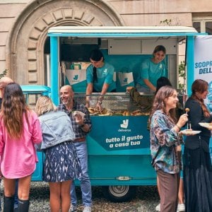 Ricerca Deliveroo rivela: gli italiani amano il cibo, ma conoscono poco i ristoranti in città