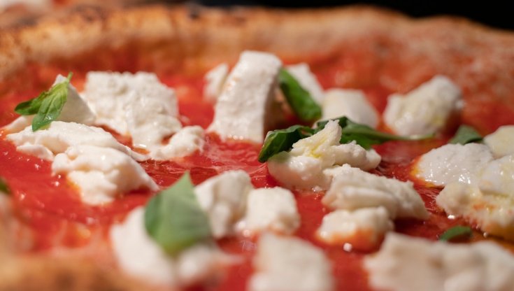 La pizza di Battil'oro, a Querceta (Lu)