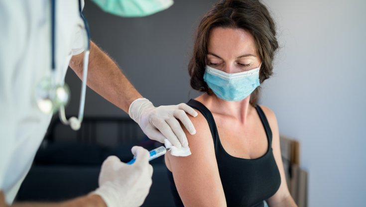 Covid, vaccinazioni a rilento: interviene il ministero