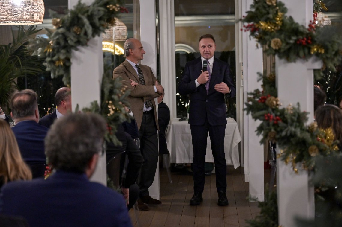 Il presidente dell'Uiv Lamberto Frescobaldi con il&nbsp; ministro dell'Agricoltura Francesco Lollobrigida a Roma (@Uiv)