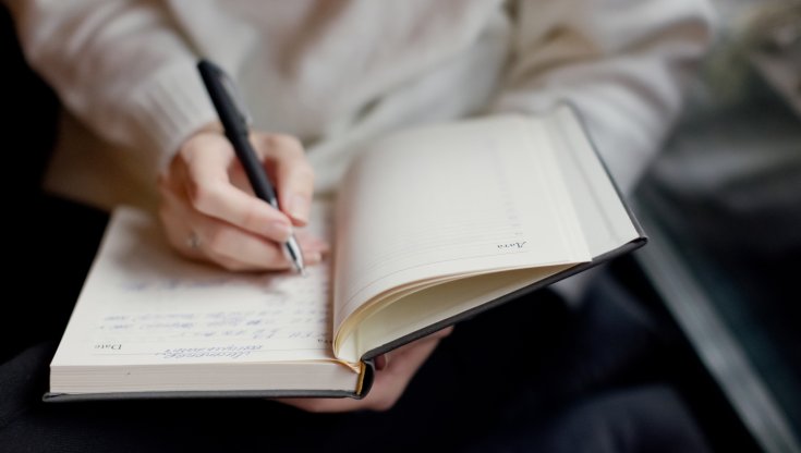 Scrivere a mano o usare la tastiera per il nostro cervello non sono la stessa cosa
