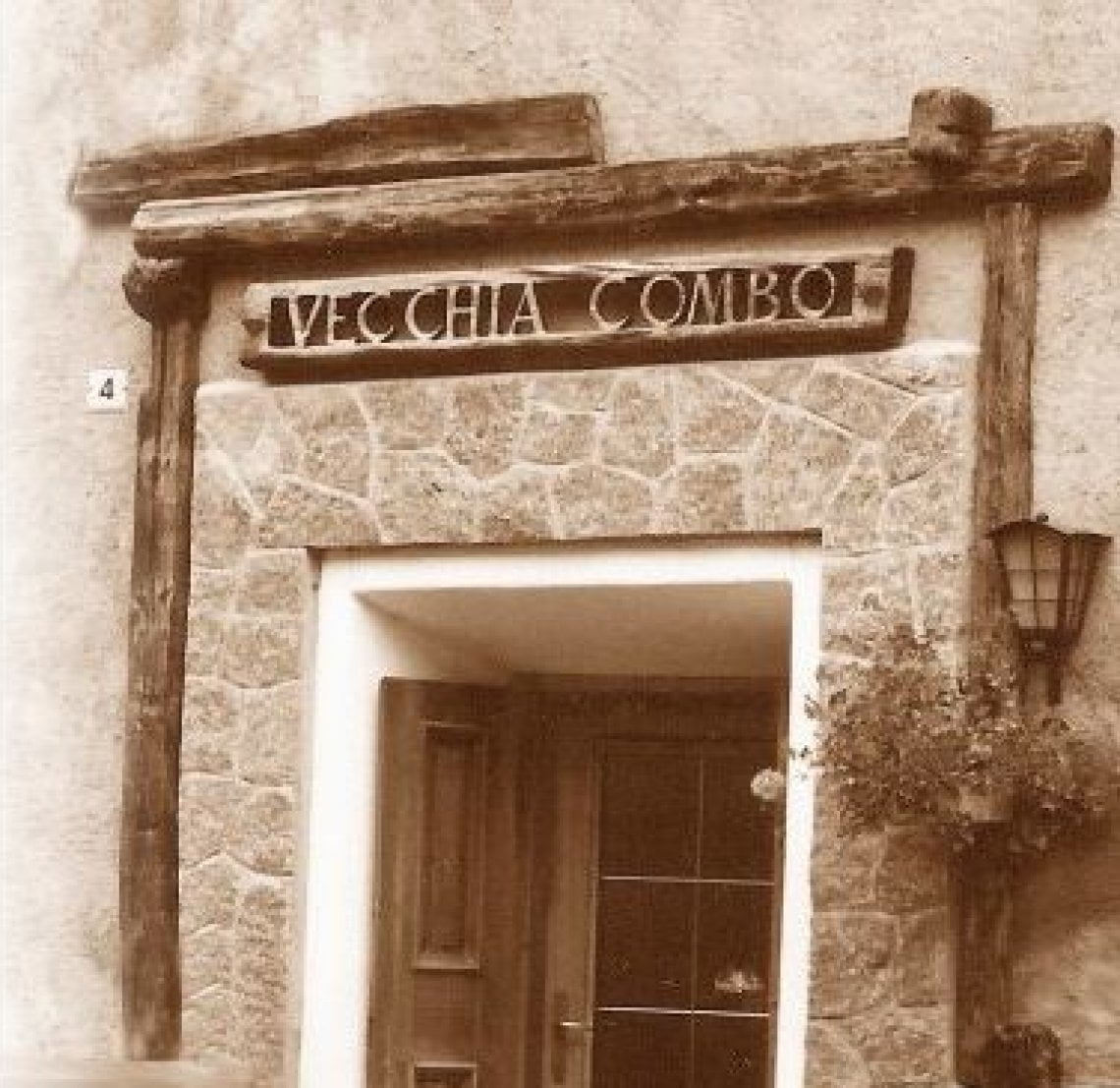 L'ingresso de La Vecchia Combo
