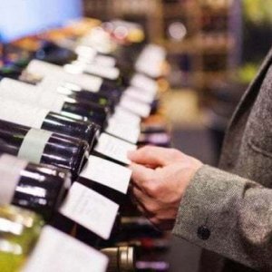 Export vino, vendite in calo nel 2023. Boom dello sfuso in Germania, ma crolla il prezzo