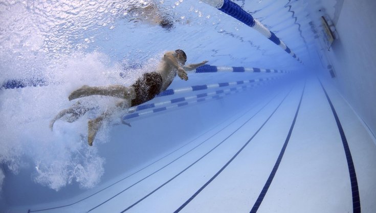 Nuoto, lo sport che fa bene al sesso a tutte le età