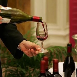 I ristoranti americani rinunciano al sommelier: ecco perché 