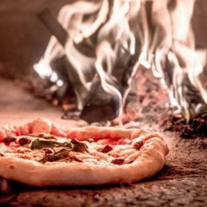 New York, pizzerie nel mirino: nuovi forni per meno emissioni. Elon Musk: "Una fesseria"