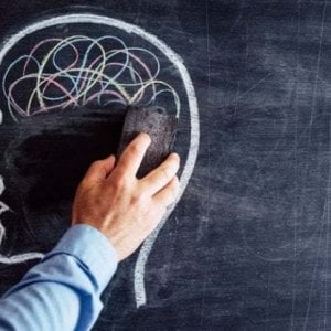 Alzheimer, cosa è cambiato 20 anni dopo il racconto di Jonathan Franzen sulla malattia del padre