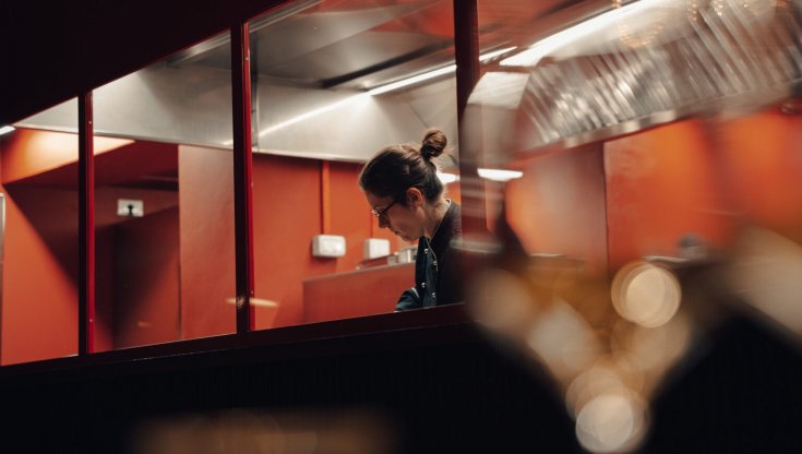L'oste, la cuoca e i portici: la trattoria che rinnova, e rispetta, la tradizione bolognese