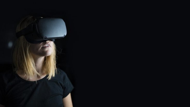 Un visore di realtà virtuale contro ansia e dolore e l'anestesia diventa light