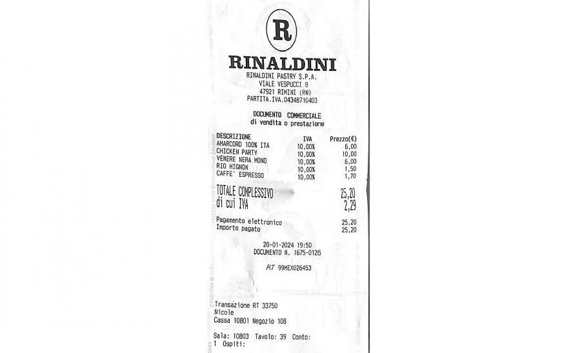 Lo scontrino: per la parte dolce la spesa &egrave; stata di 9,20 euro
