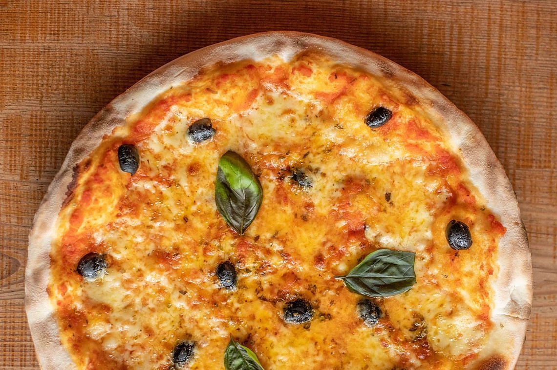 La pizza preparata al Fire and Ice