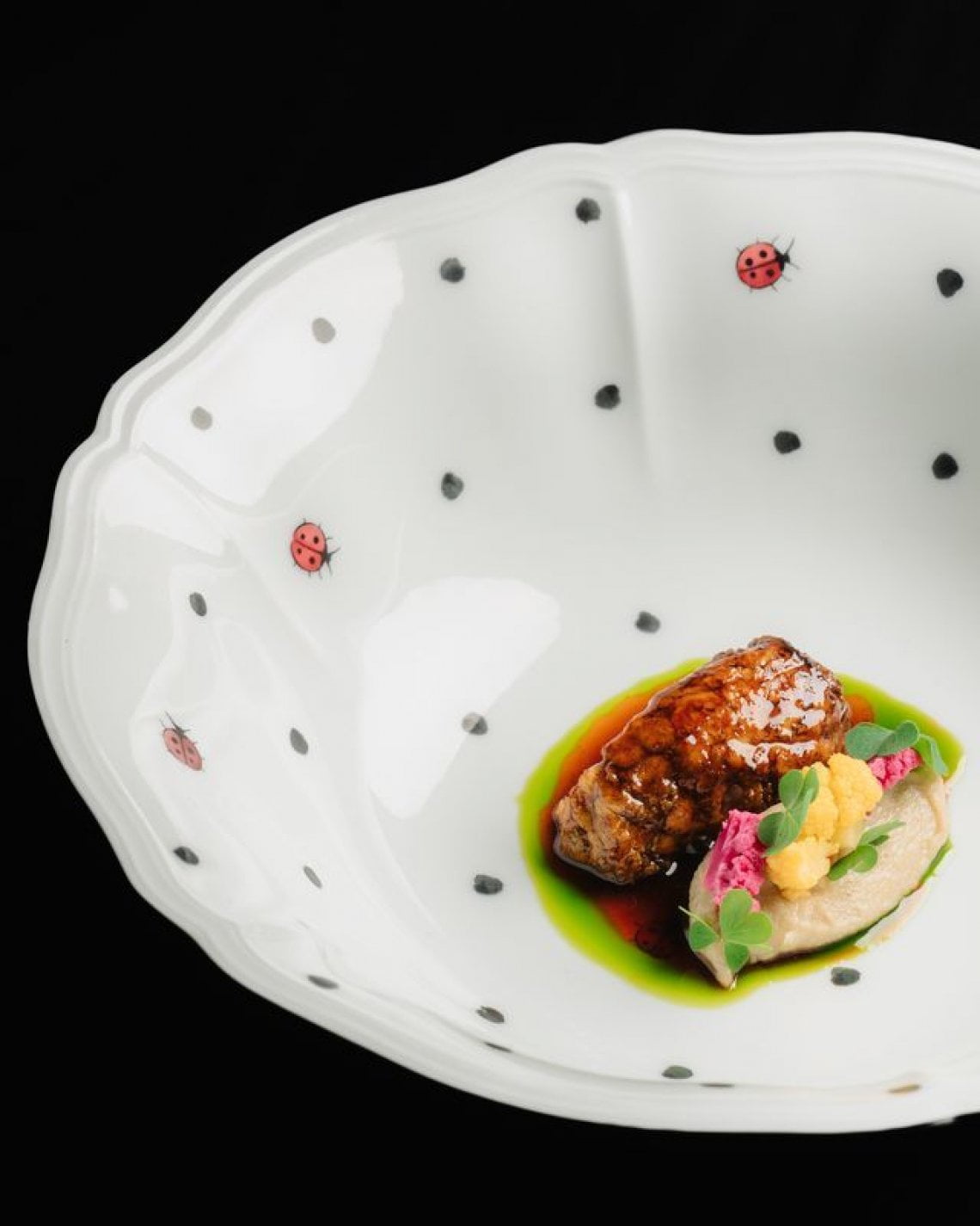 Cervello d'agnello crema di cavolfiore e cavolfiore sott'aceto