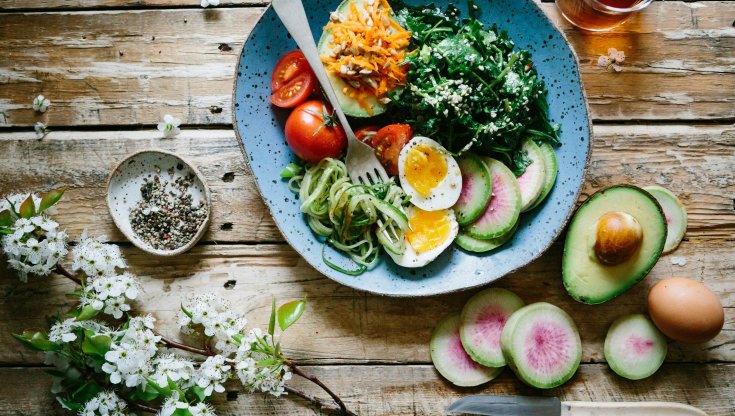 Uova, latticini, noci, semi e spezie: i cibi 'dimenticati' della dieta mediterranea che fanno bene