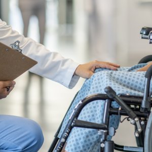 Sclerosi multipla, il patto tra medico e paziente: "Scegliamo le cure migliori"