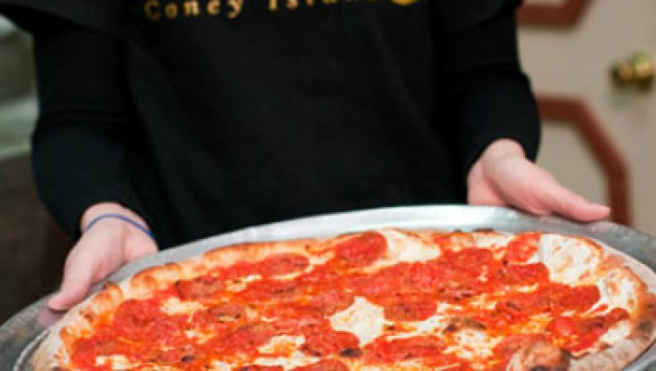 E dopo 100 anni la pizzeria simbolo di New York rischia di chiudere