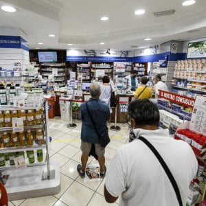 Chi ha paura della chiarezza sulle farmacie?