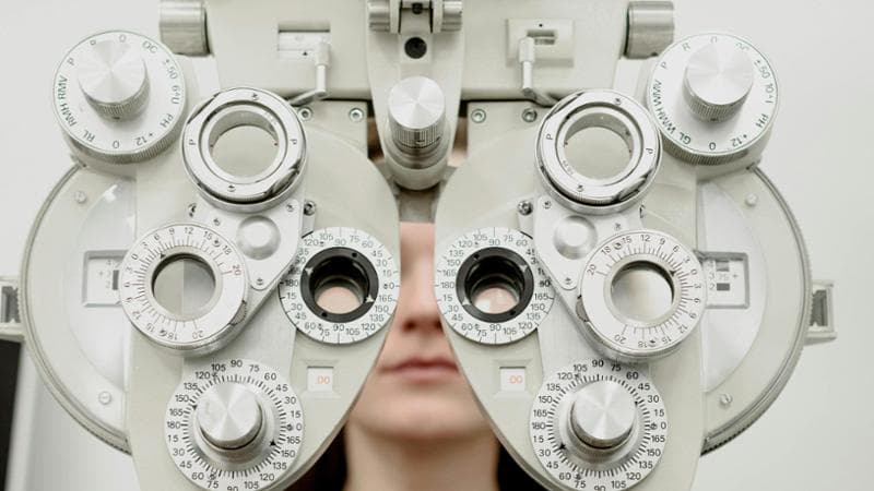 Distacco di retina: quali possono essere le complicanze post-operatorie?