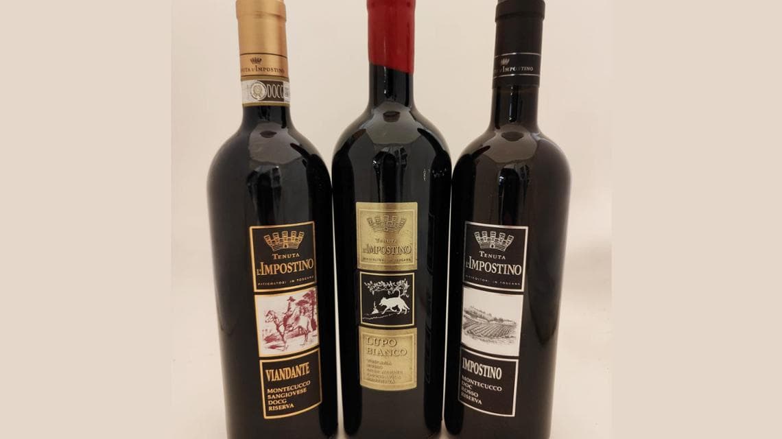 Tre dei vini prodotti dalla tenuta: Viandante, Lupo Bianco e Montecucco Riserva