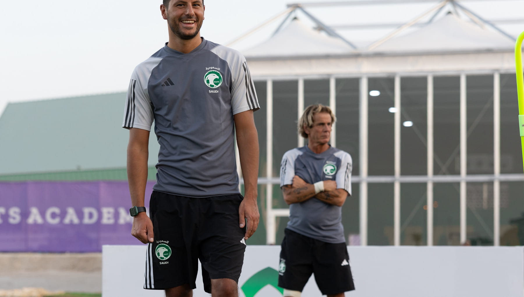 マンチーニとデ・ロッシの試合アナリストがサッカーの試合を観戦する方法