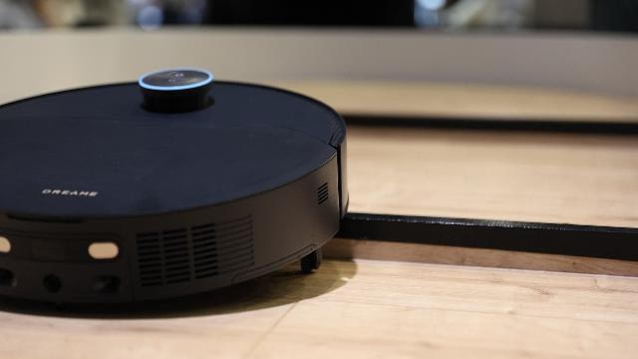 IFA 2024、家の中の小さな段差を自力で登るロボット掃除機