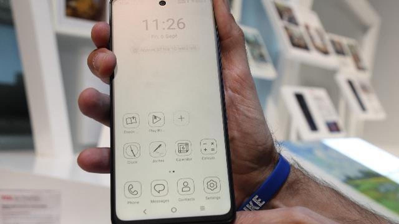 IFA 2024、目を休める紙のスクリーンを備えたスマートフォン