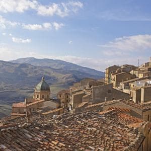 Alla scoperta delle Madonie che profumano già d’autunno, tra funghi, formaggi e trattorie senza tempo