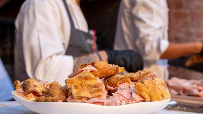 Festival C'è + Gusto a Bologna 2024: il programma dell'Arena della Pizza e del Teatro del Gusto