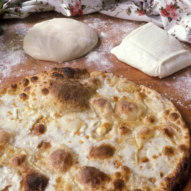 La focaccia di Recco alla conquista degli Usa: per il New York Times è il piatto perfetto