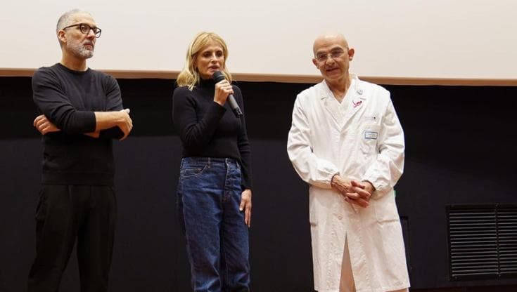 Da sinistra Beppe Fiorello, Isabella Ferrari e Giovanni Scambia