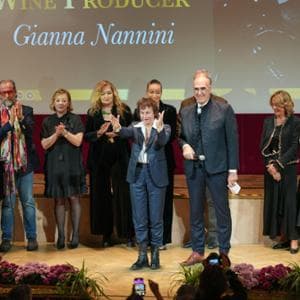 Gianna Nannini premiata a Merano: “Il mio vino ha 700 anni, per me è importante come la musica”