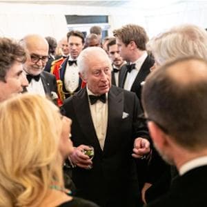 Caponata, ravioli, porchetta e frappe: il menu tutto italiano della cena di Carlo e Camilla