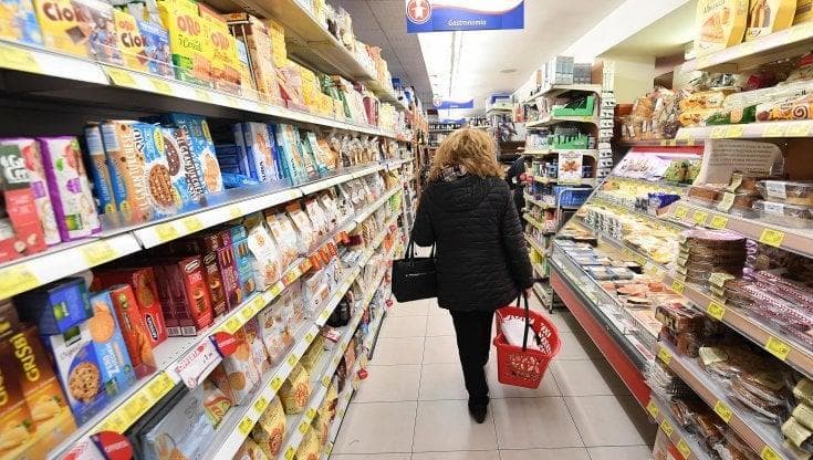 Semaforo o Nutriscore per gli alimenti, ecco perché è uno strumento ingannevole