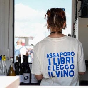 Calici e libri: i vini artigianali di Augusta Pop protagonisti al Salone del libro
