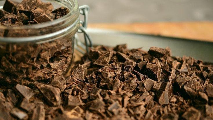 Non servono alibi per mangiare cioccolato: fa davvero bene alla salute