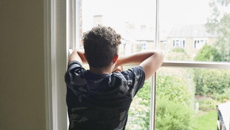 Lo stress da pandemia ha invecchiato il cervello degli adolescenti