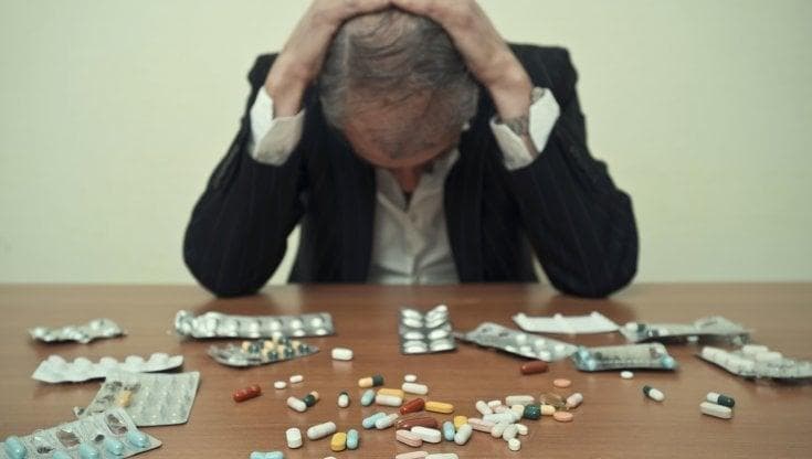 Prendiamo troppi farmaci, cominciamo a de-prescrivere